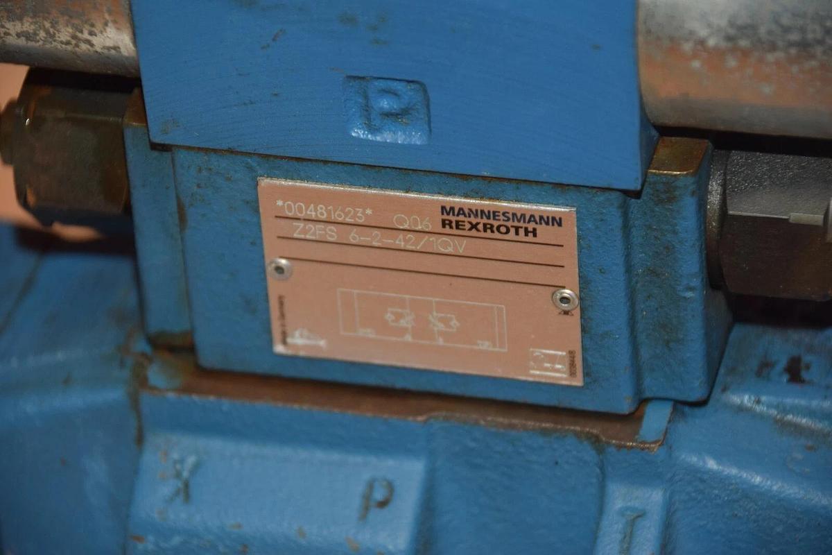 Used REXROTH VALVE WITH 4WE 6 J51/EG24N9K4, Z2FS 6-2-42/1QV & 4WEH 16 W5-61/6E