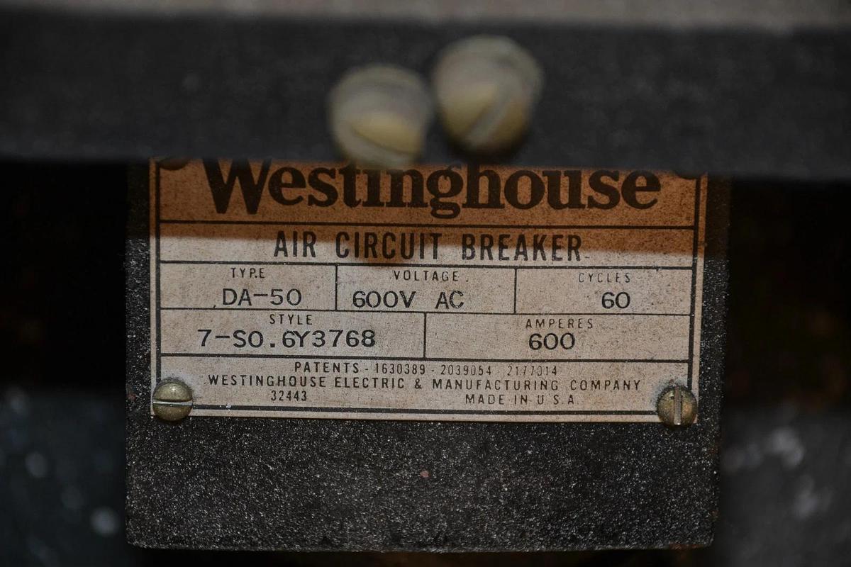 Used Westinghouse DA-50 DA50 Air Breaker 600a 600 amp 7-so.6y3768  sold  ASIS see pic
