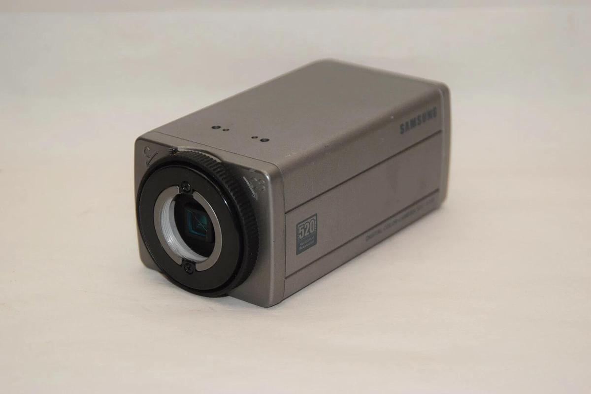 Used SAMSUNG SCC-131B Digital Color 520 Horizontal Resolution 24V 3W Security Camera