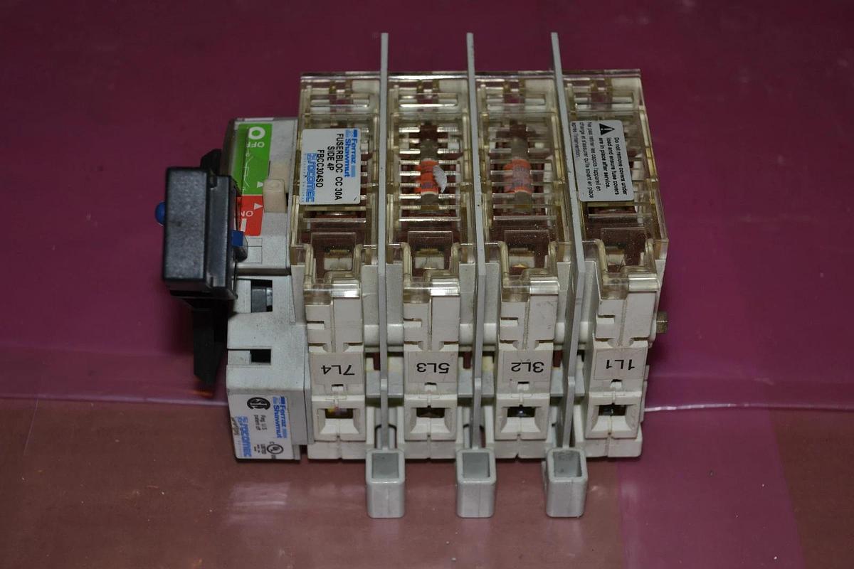 Used FERRAZ SHAWMUT FUSE BLOCK 30A 30 AMP A FBCC304SO
