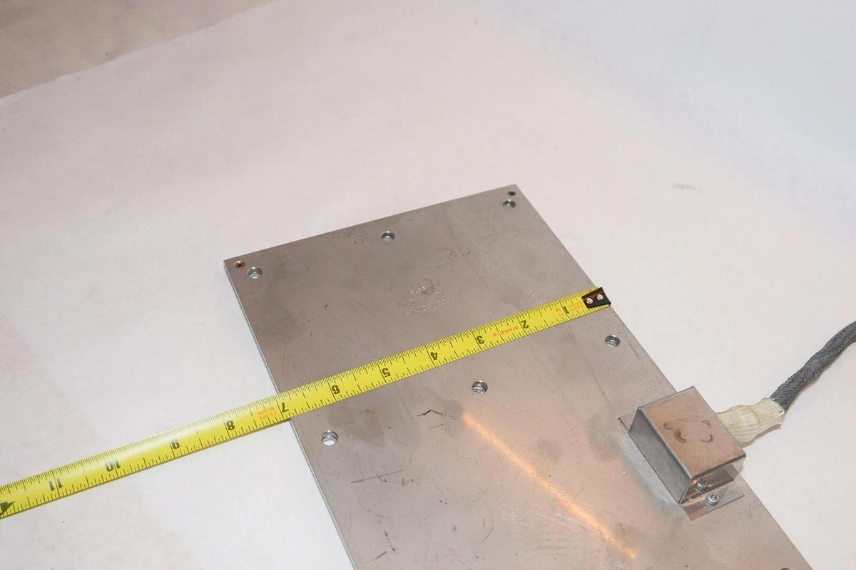 (NEW) ELEG 230V 1.7kW 41.104A203 Approx. 15" x 7" Heating Element Plate