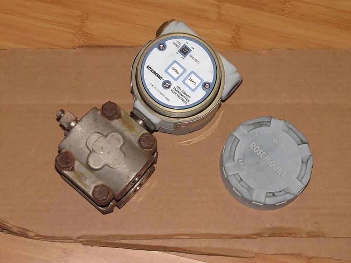 Used ROSEMOUNT 1151 , 01151-0934-0004 , 1151DP5S22B1 2000PSI