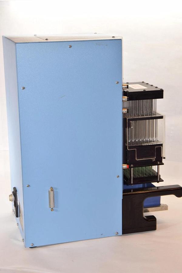 Used ROBBINS SCIENTIFIC Hydra96 115V 60H 240W Liquid Handler System