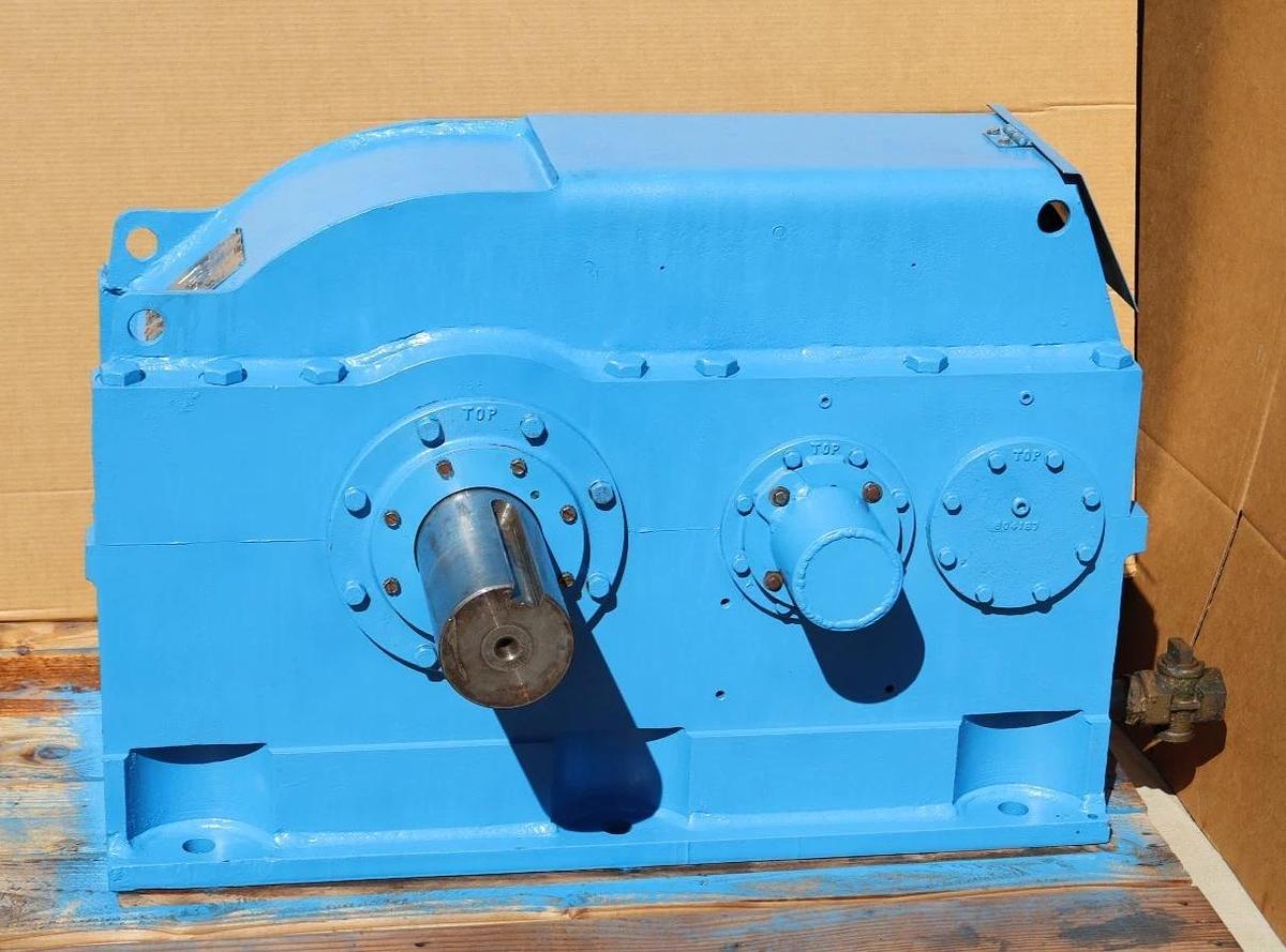 FALK 2090Y1-S Enclosed Gear Drive Speed Reducer Gearbox Ratio 3.65 SF 1.51