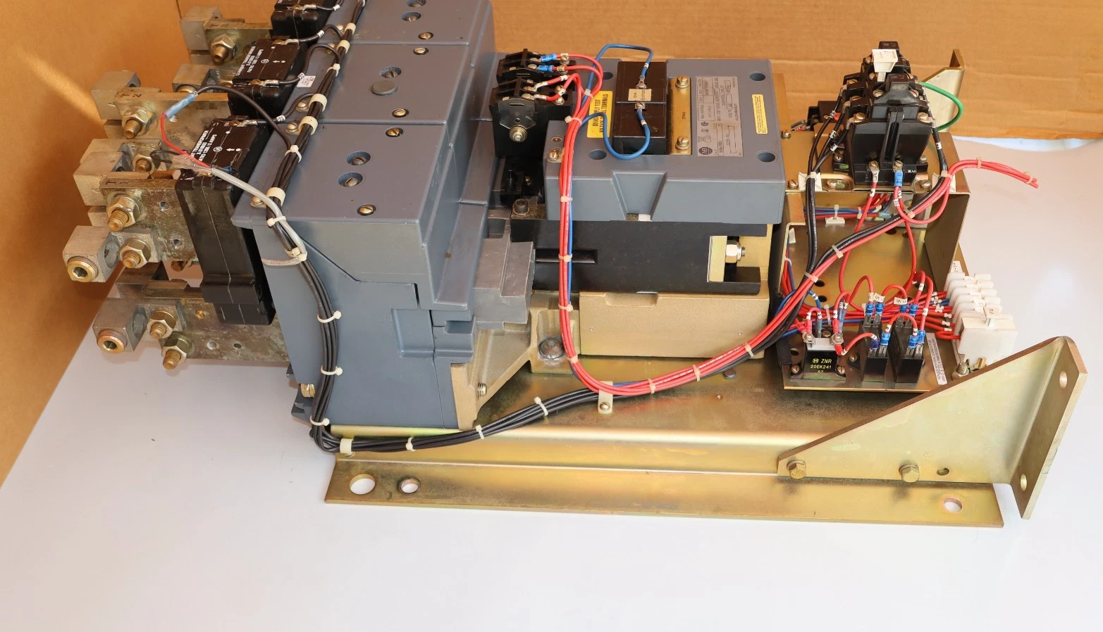 Allen Bradley Contactor Size Sz 8 509-JOD 509JOD B 3ph 3p 120v con. (take-out)