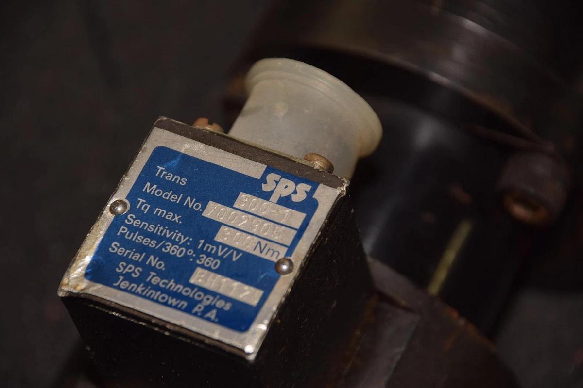 Used PACIFIC SCIENTIFIC R37SMNA-R2-NS-02 7002905 1.9 Ohms BRUSHLESS SERVO MOTOR