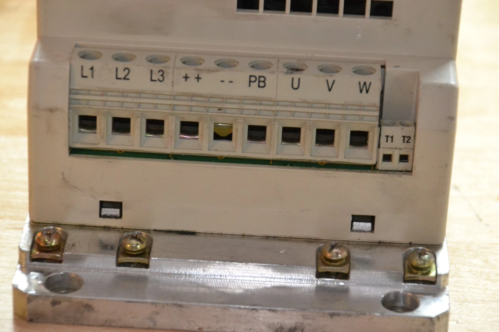 Used KEB COMBIVERT AC Drive 15.F5.B1E-Y001 15F5B1EY001 AC 15 HP 480V 17kva