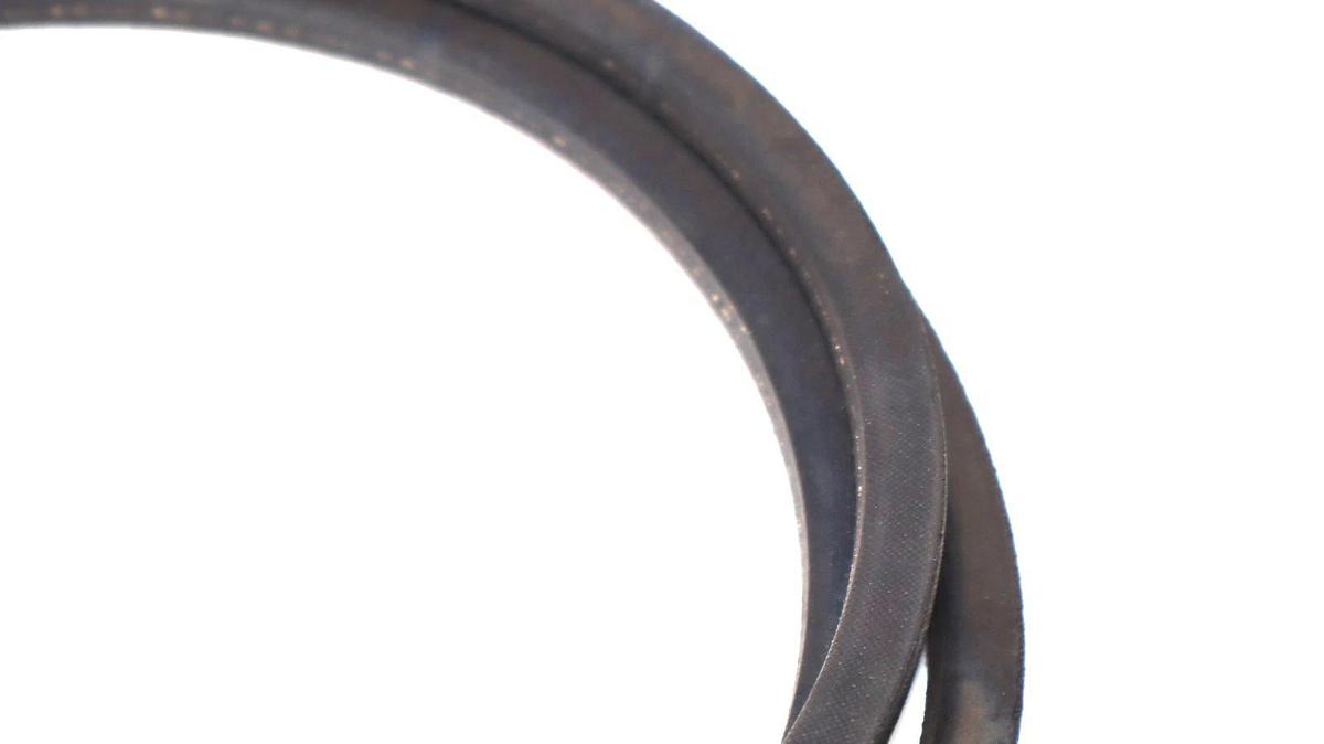 (NEW - Lot of 3) GATES A68 , 9002-2068 Hi-Power V-Belt