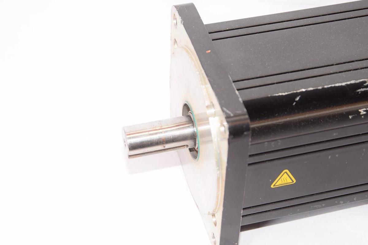 Used Emerson CONTROL TECHNIQUES DXE-4120W Servo Motor, 240V,DXE4120W, 960128-01 A4