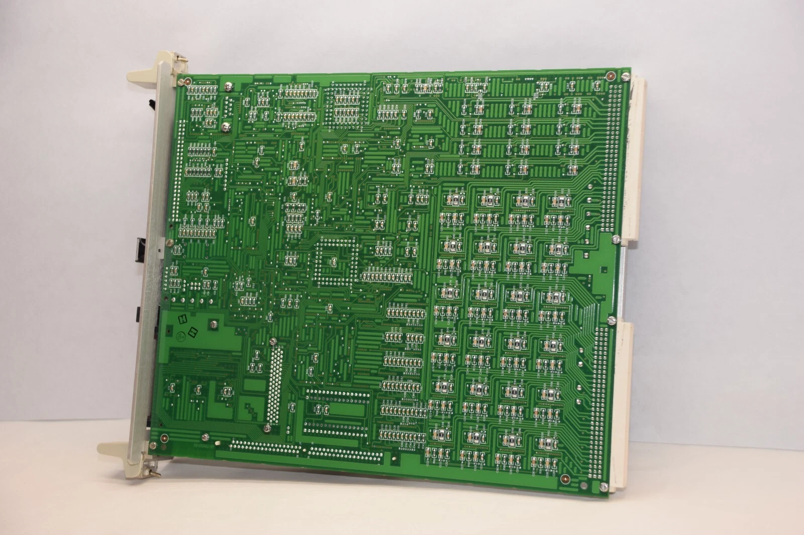 Used SIEMENS 758500 , 758500-903 Rev H , 758506 Rev A Status Board Card