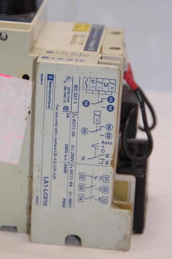 Used TELEMECANIQUE LD4-LC130 With LB1-LC03L13 Motor Starter LA1-LC010 Contact *Crack*