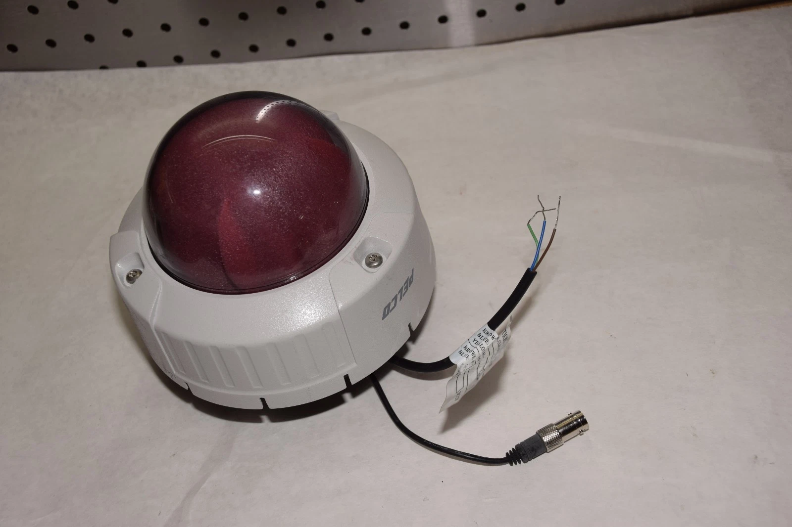 (New) Pelco IS50-DWSV8F Outdoor High Res Flush Mount Day/Night WDR Dome Camera