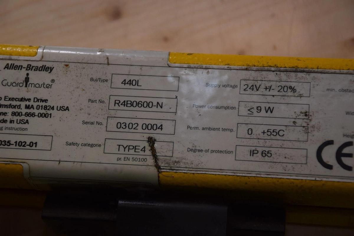 Used ALLEN BRADLEY GUARDMASTER 440L R4B0600-N TYPE 4 14mm SAFETY LIGHT CURTAIN