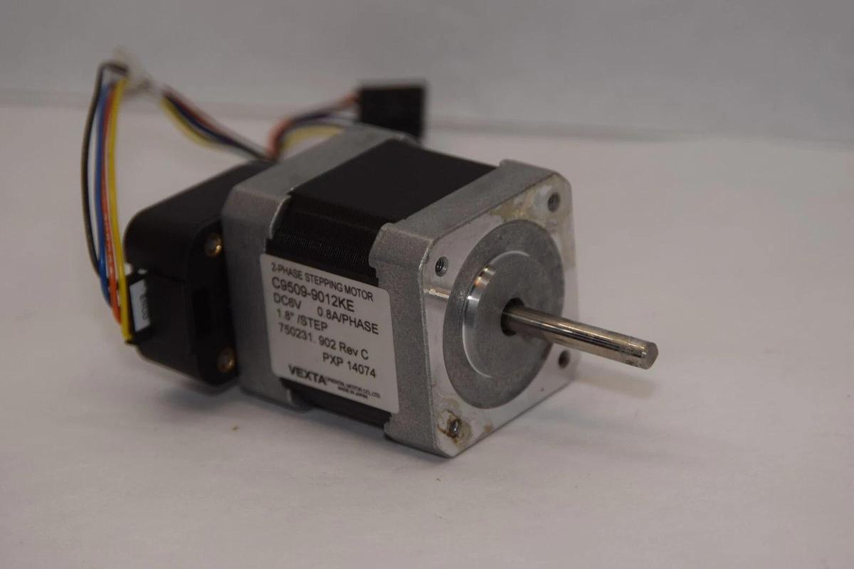 Used VEXTA C9509-9012KE 2 Phase 6V 0.8A Stepper Stepping Motor W/ E5S-200-187-E
