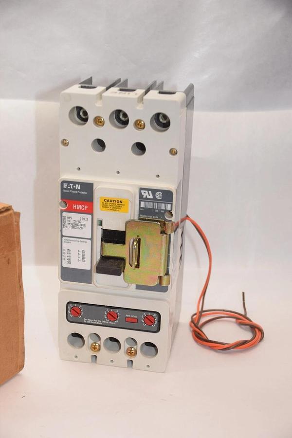 (NEW) EATON HMCP250A5CL04T26 250A 250 Amp 3P Series C Circuit Breaker