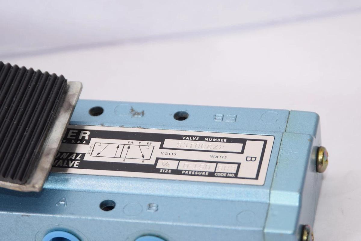 (NEW) SKINNER S3T0CCX2 1/4" Directional Control Valve Pneumatic Air Foot Pedal