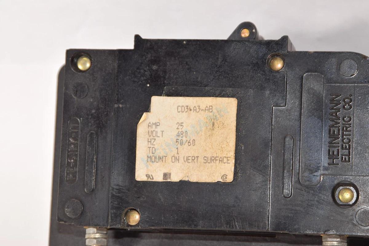 (NEW) HEINEMANN ELECTRIC CD3-A3-AB 25Amp A 480V 3-Pole Circuit Breaker