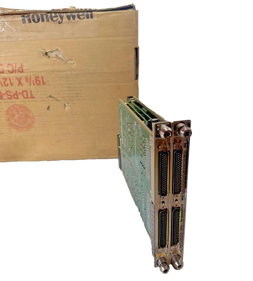 Used Honeywell Aerospace 985.99.12.151 7036333-1902  DUAL CUSTOM IO FOR PILATUS