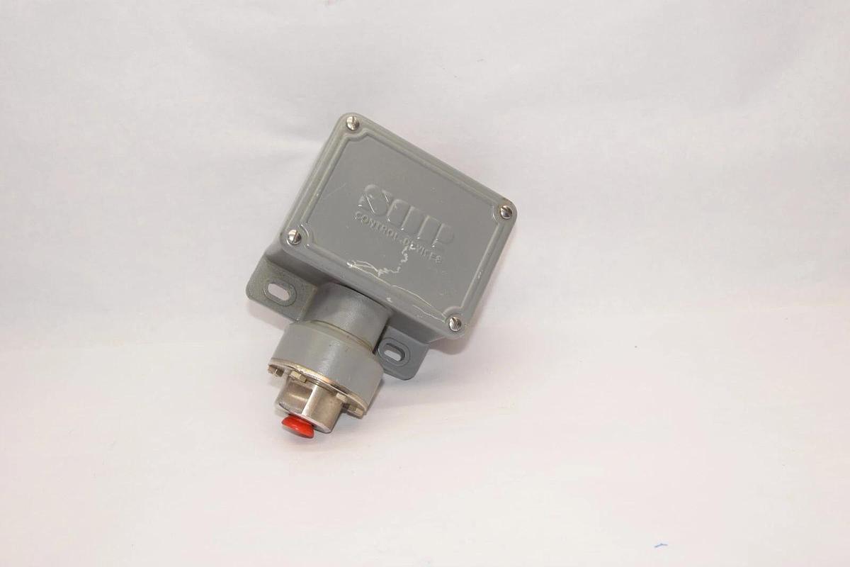 (NEW) SDR 54NN-K116-N4-C1A-30-0 IN HG 750psi 1000psi Pressure Switch