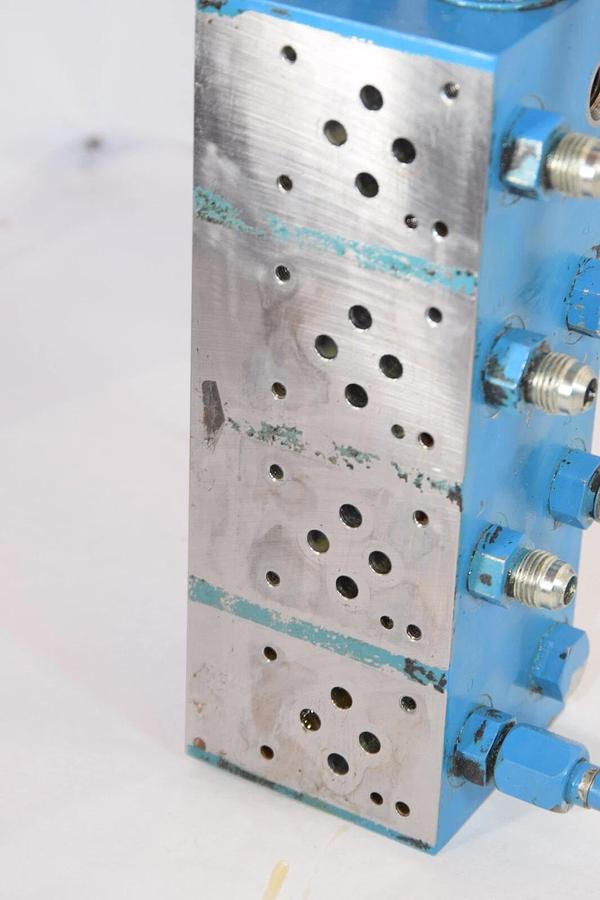Used BOSCH D01P-4-2-10S-6S-I D01P4210S6SI Valve Block