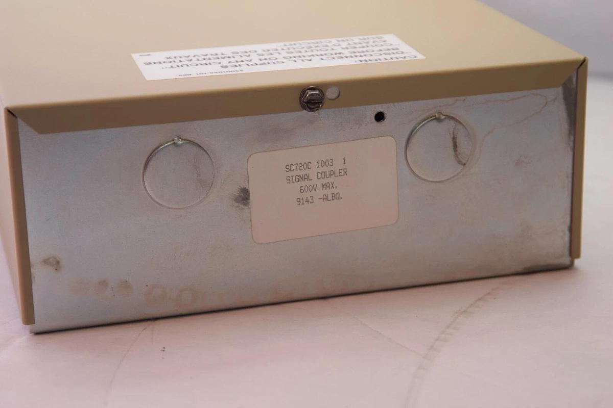 (NEW) HONEYWELL SC720C1003 SC720C 1003 SC720 9143-ALBQ 600V Signal Coupler