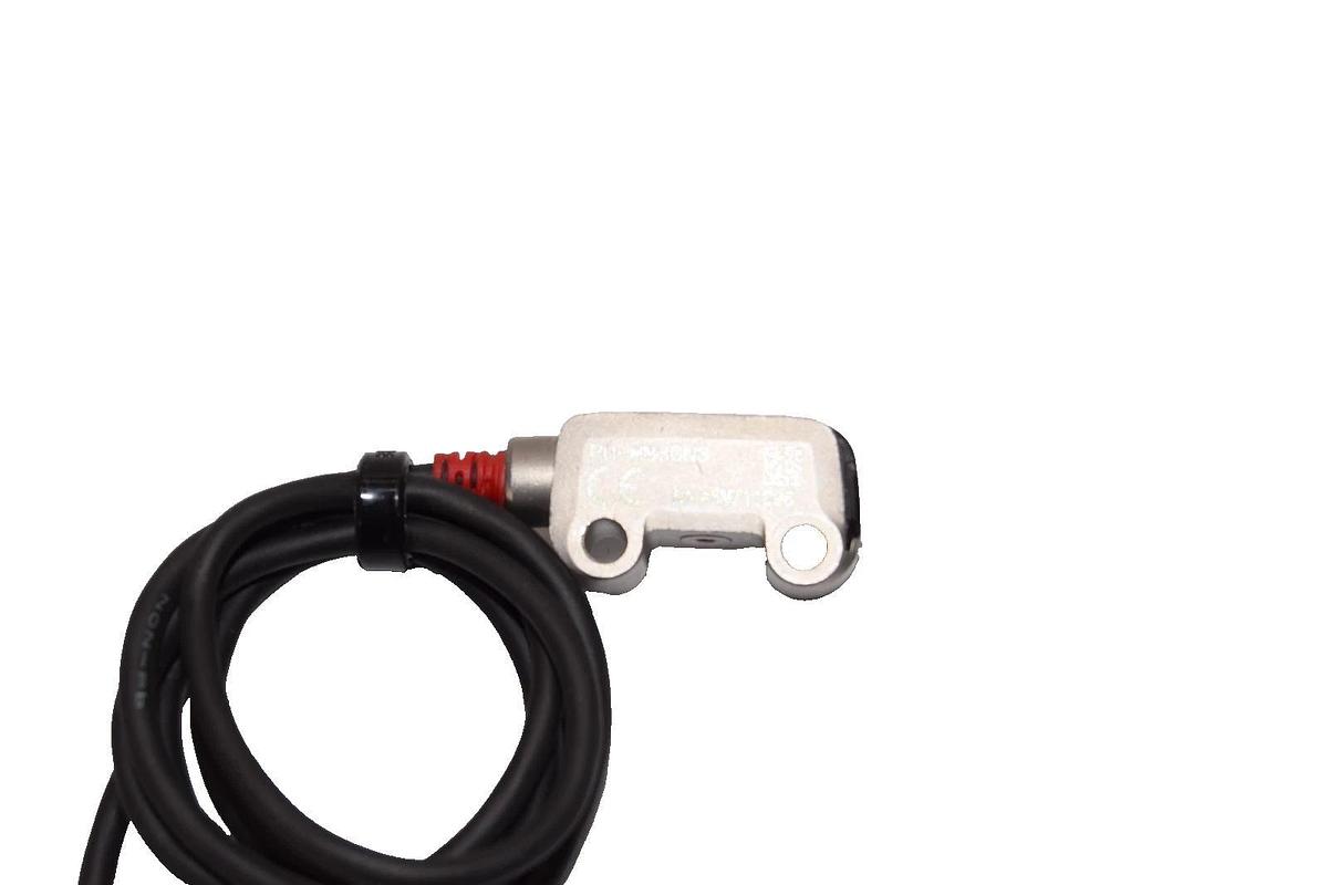 Used Keyence PR-MB30N3 , PRMB30N3 Photoelectric Sensor