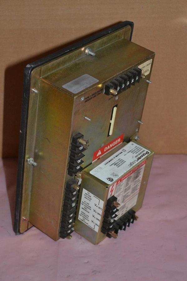 Used SQUARE D Power Logic Monitor 3020/CM-2350 3020 w/ CM-2350 3090/SPM-2000 SRG PROT