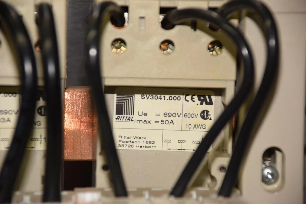 Used RITTAL RILINE BUSBAR SYSTEM 1662 35726 SV3041.000 WITH BREAKERS 20A 50A 16A