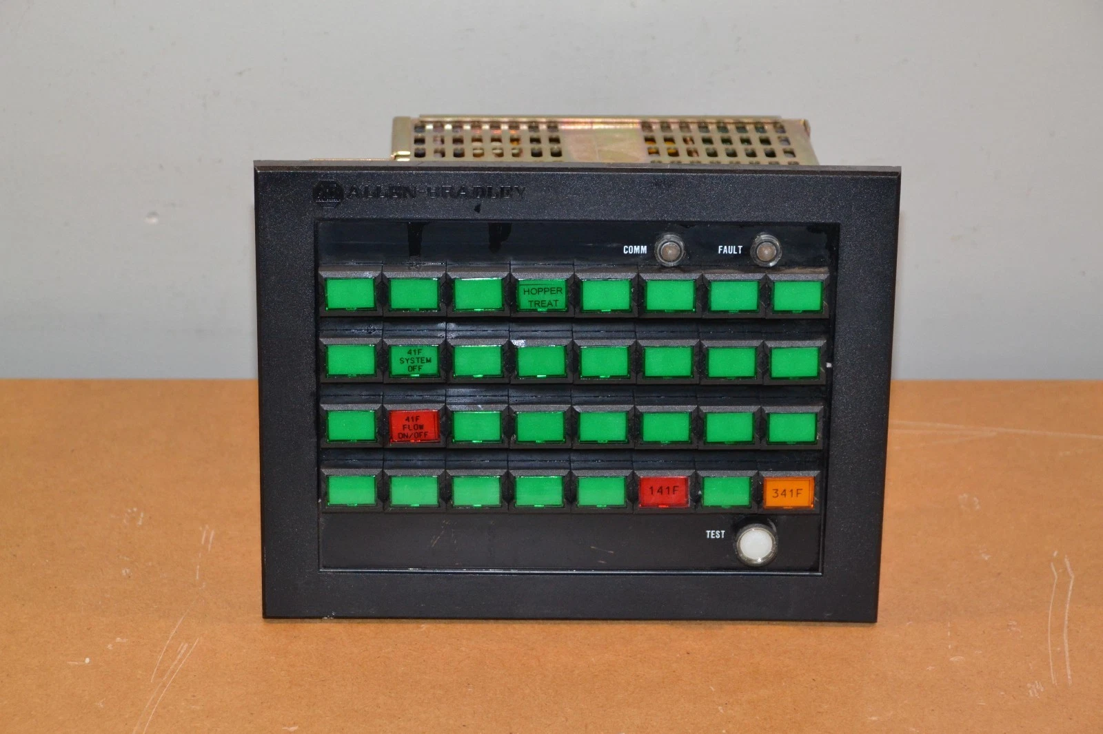 Used ALLEN BRADLEY 2705-NX13 ser.B REDIPANEL 32 LIGHTED PUSH BUTTON MODULE