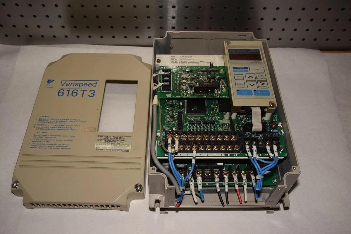 Used Yaskawa Varispeed 616T3 CIMR-T3A21P5 200V Class Inverter Drive 7.2 Amp 230Vac