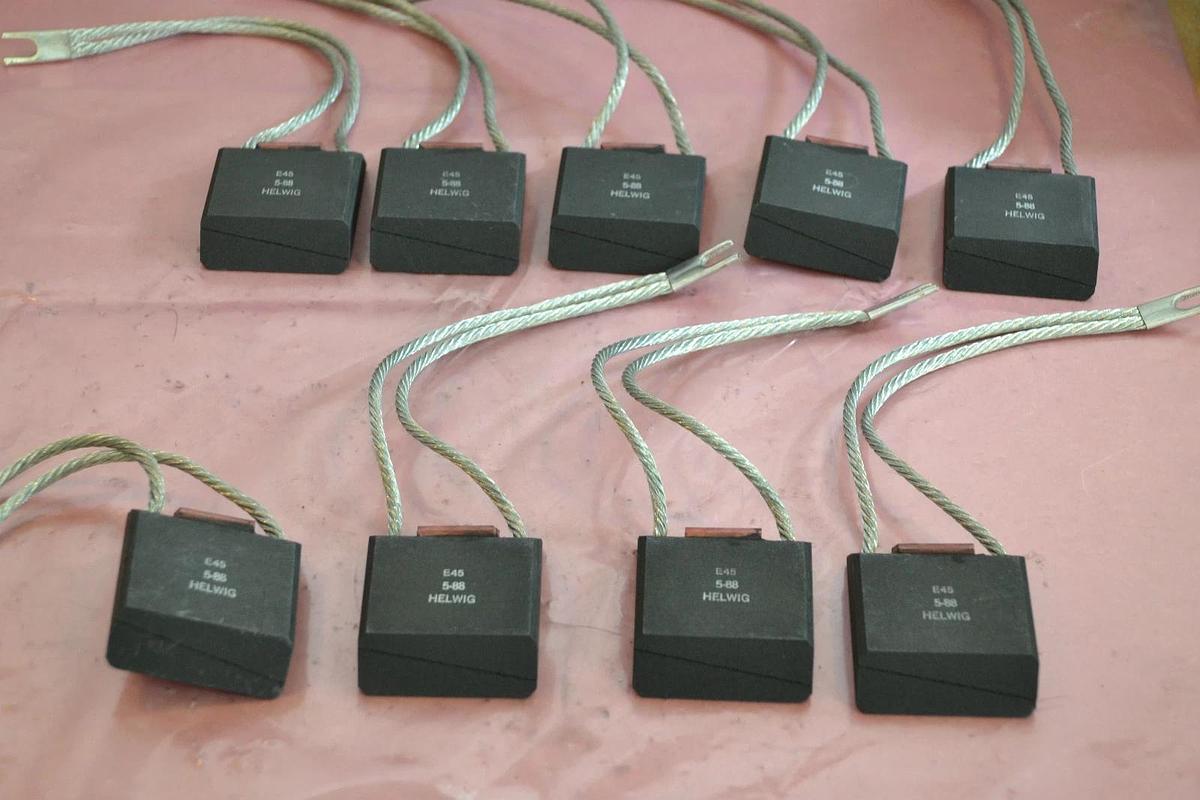 (9) HELWIG MOTOR BRUSH BRUSHES 2 3/8 X 2 X 5/8 E45 E 45 5-88 5 88 E455-88 NEW