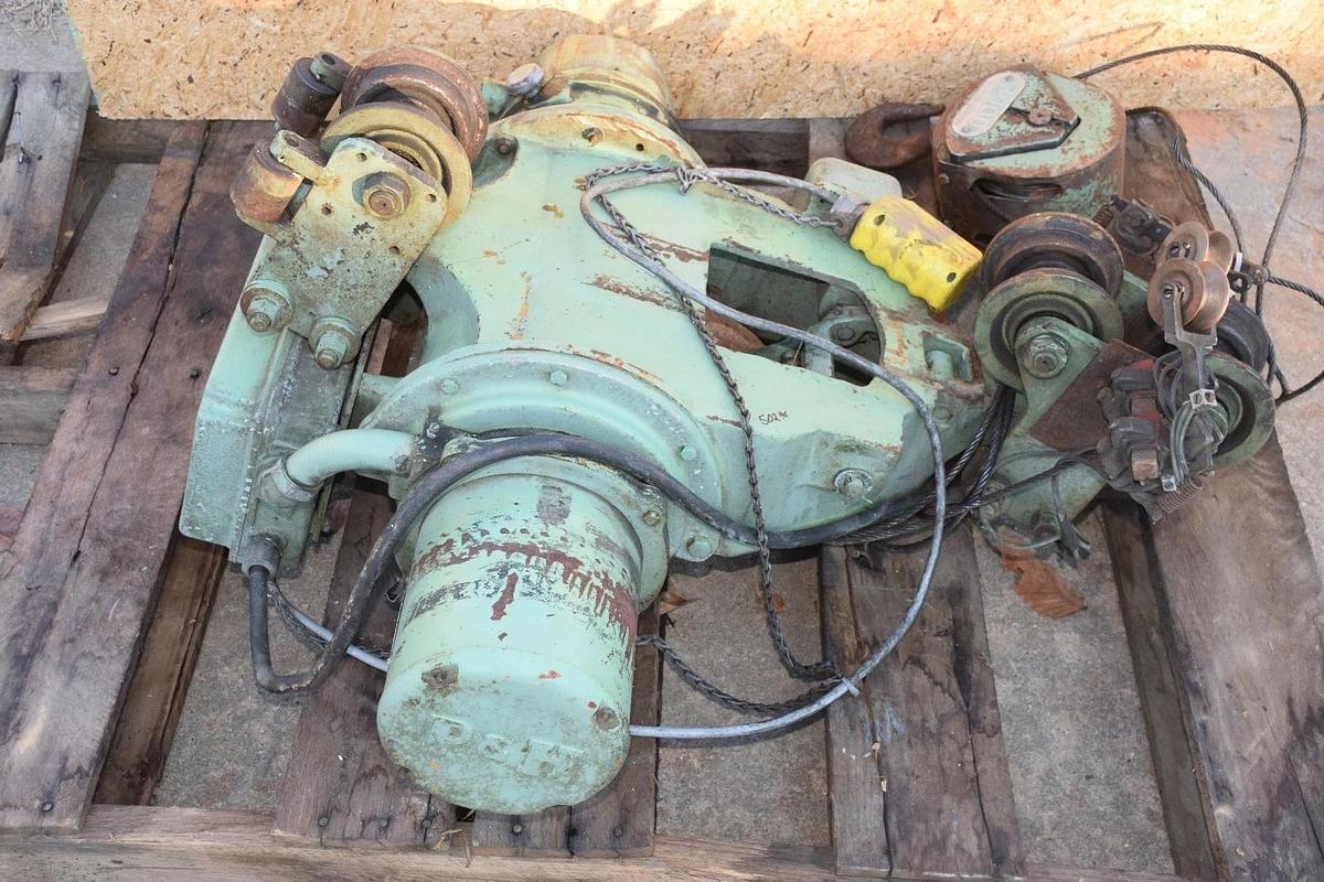 Used P&H HEVI LIFT TROLLEY ELECTRIC HOIST 3000 LB  1 1/2 ton 220v 440v 460v HRA-2