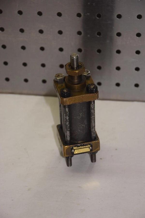 MARTONAIR S 546-1-1/4" 1" STROKE 1-1/4" BORE PNEUMATIC CYLINDER NEW