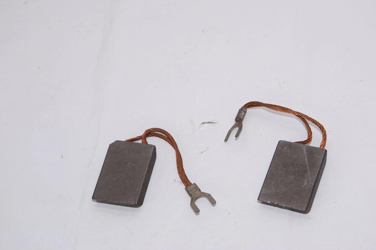 (NEW - Lot of 2) 697 1-1/4" x 3/8" Carbon Brush