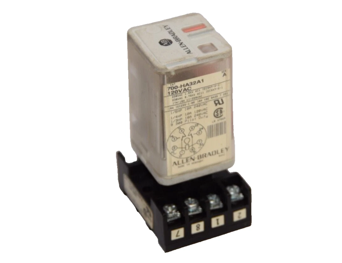 Used ALLEN BRADLEY 700-HA32A1 120Vac Series A Relay With 700-HN125 Series A Base