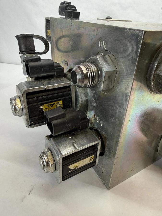 Used Altec 970301935 Hydraulic solenoid Valve Block