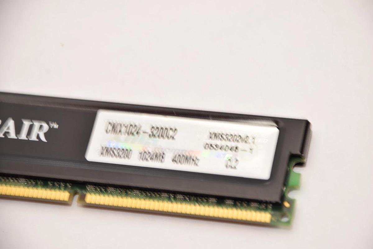 Used CORSAIR CMX1024-3200C2 1024MB 400MHz Memory (RAM)