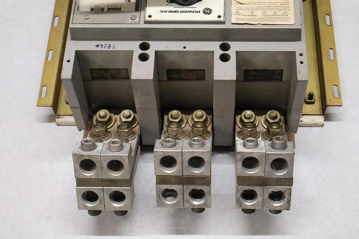 Used GE General Electric Powerbreak Circuit Breaker TPRR4612N V14513 1200 Amp 1200A
