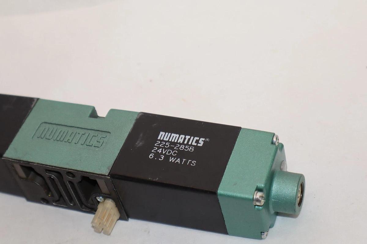 (NEW) NUMATICS 082SS415M019M61 150psig 24Vdc .26A Amp Solenoid Valve