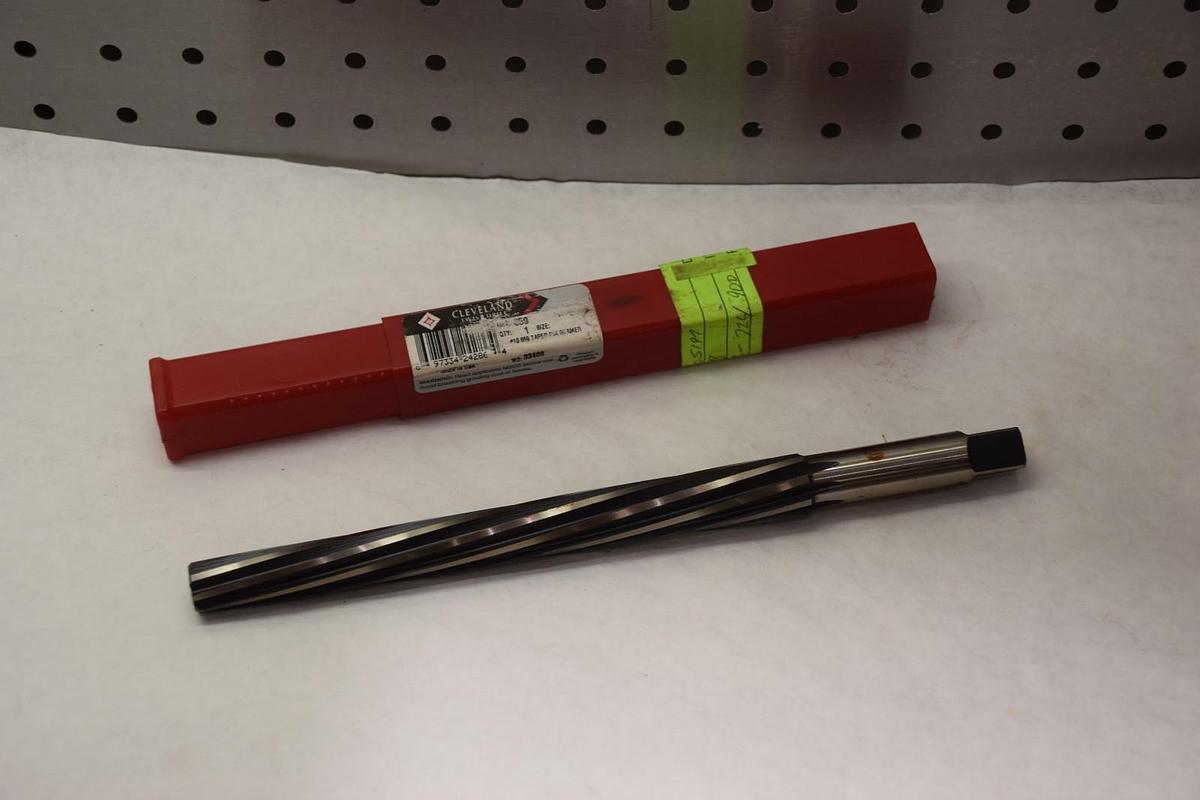 CLEVELAND 659 #10 HIGH SPEED STEEL HAND REAMER NEW