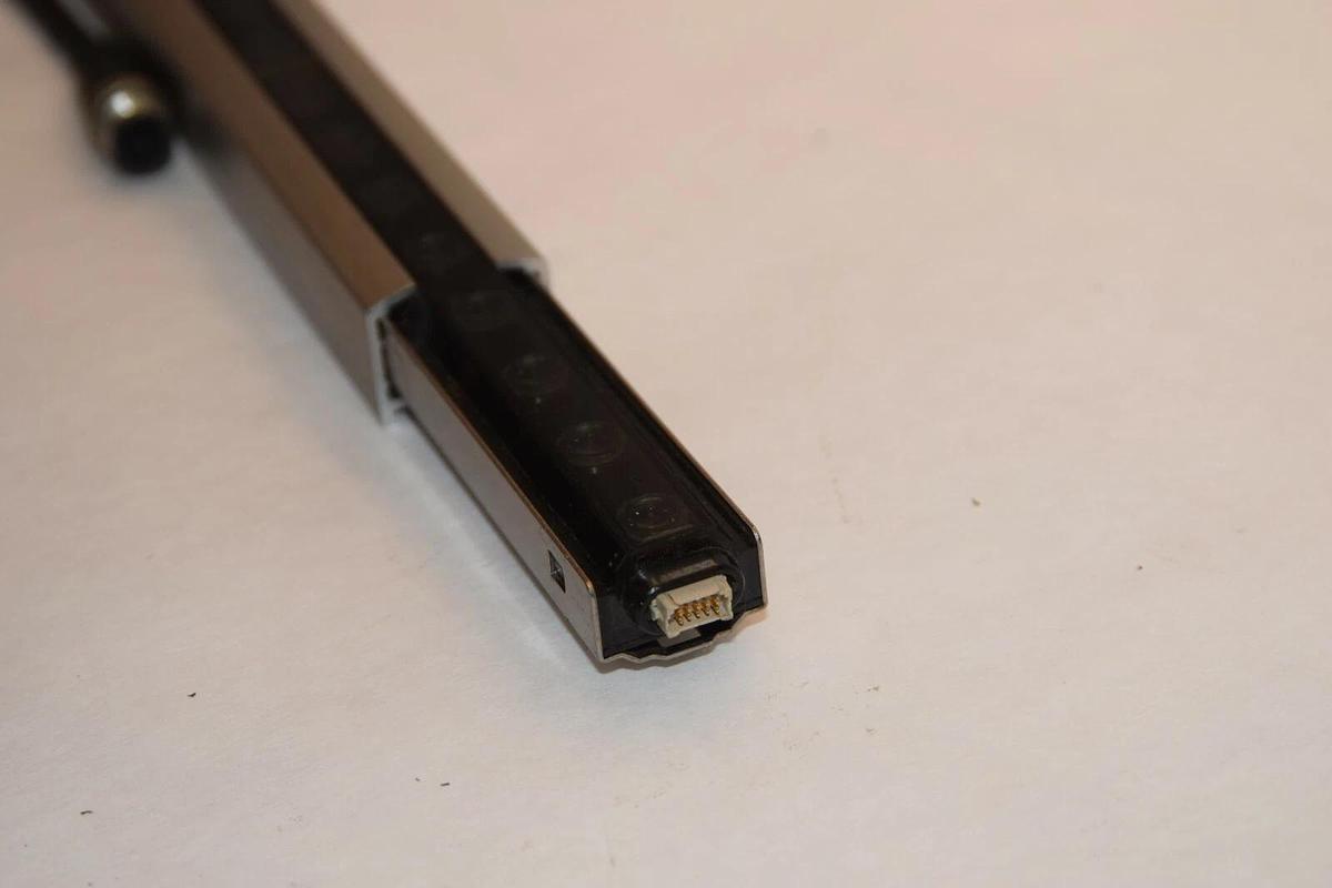 Used KEYENCE PJ-V20R With PJ-V21R Safety Light Curtain Receiver