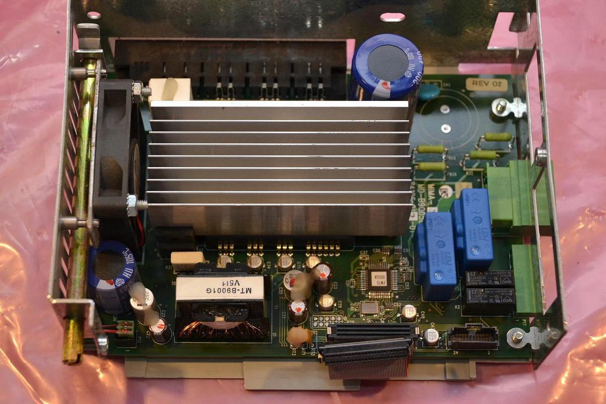 Used ALLEN BRADLEY AXIS MODULE 2094 9A 2094-AM01 2094 AM01 2094AM01 SER. A