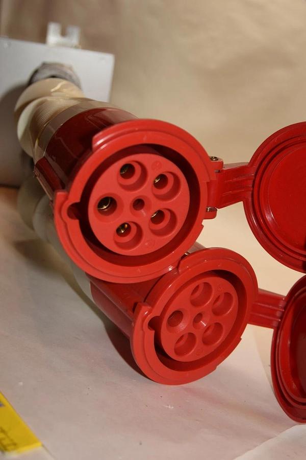 Used ABB StarLine Busway 225 A Tap Drop Box 60 amp CBMDC225HE37-6" Walter 361 63A-6h