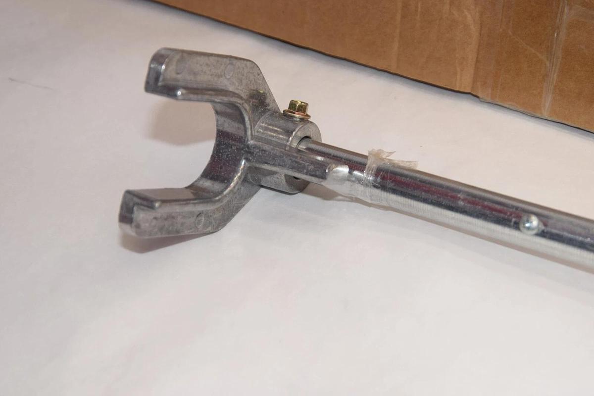 (NEW) HITTITE 36" Chain Link Drop Rod for Dble Gate, Pull Style Chain Link Fence