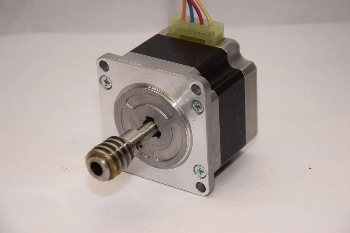 Used SANYO DENKI 103H7121-5740 2A StepSyn Stepping Motor