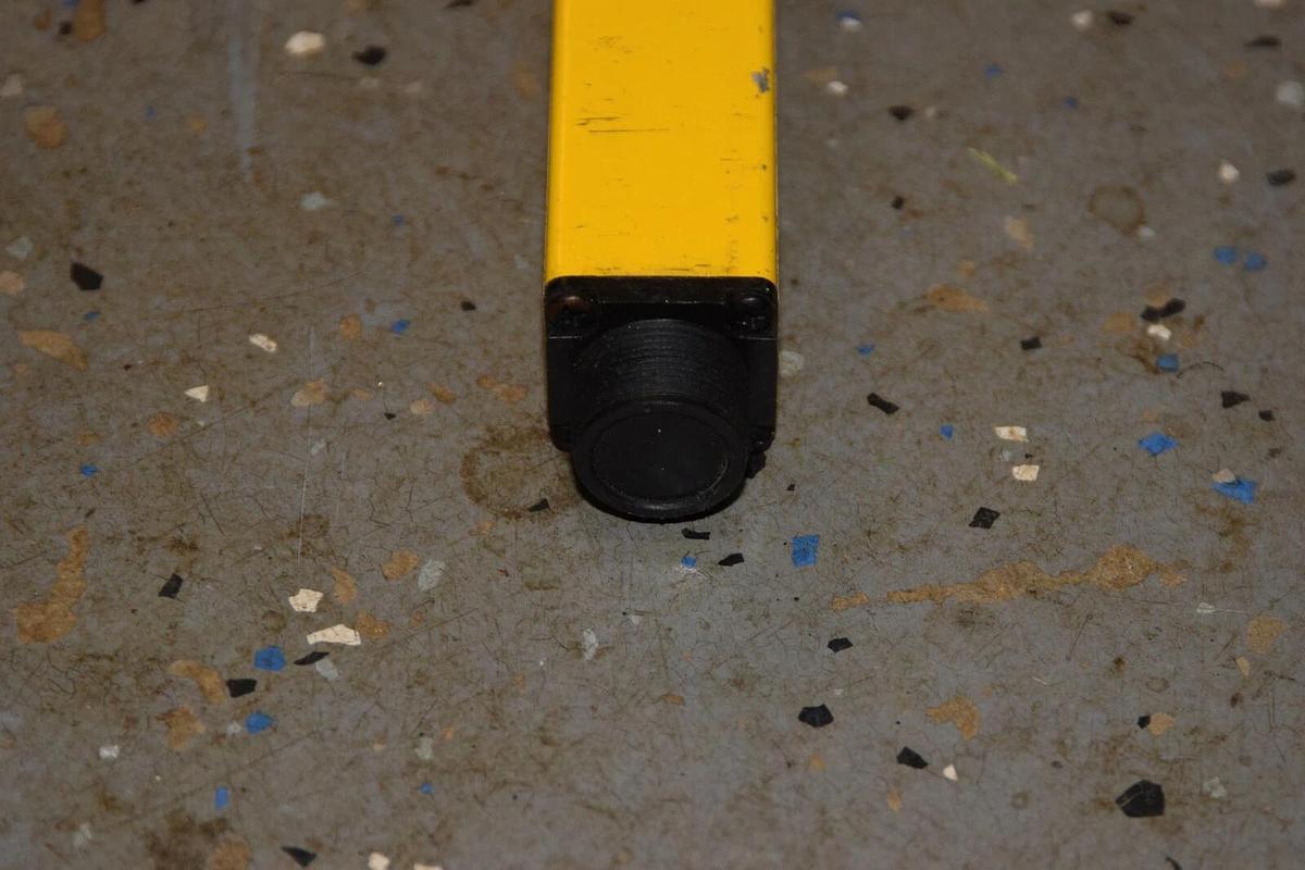 Used STI  Light Curtain Transmitter MS4340BX 1-30' Range MiniSafe MS430042687-0400