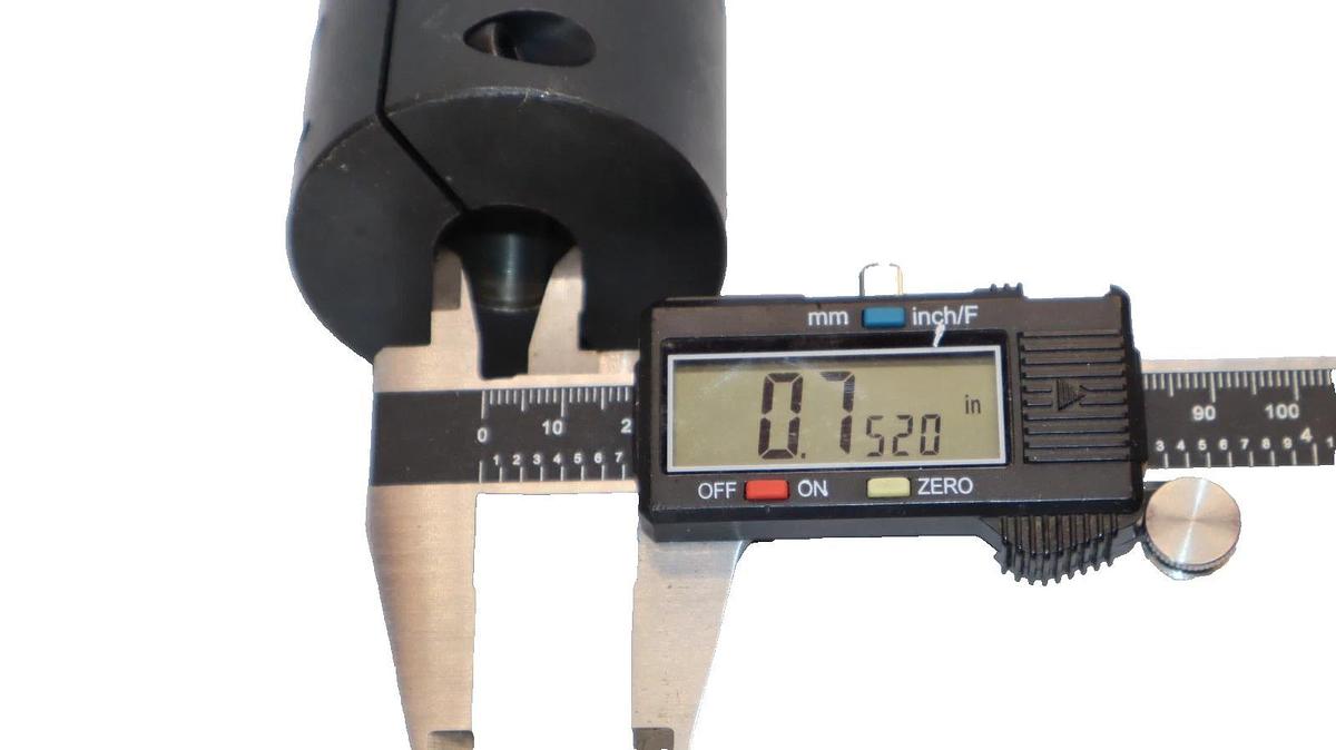 Coupling 3 1/2"x2 1/4"x2 1/4" Clamp Type Adjustable Motor Shaft Coupling (New)