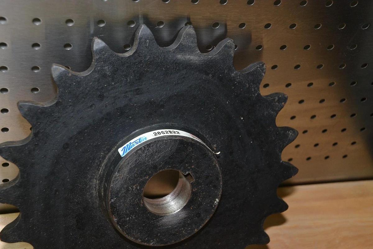 Used MARTIN 2062B22 SPROCKET
