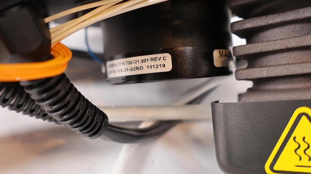 Used SIEMENS 750200.901 Vessel W/ 750221.901 Stepping Motor Assy For Analyzer Machine