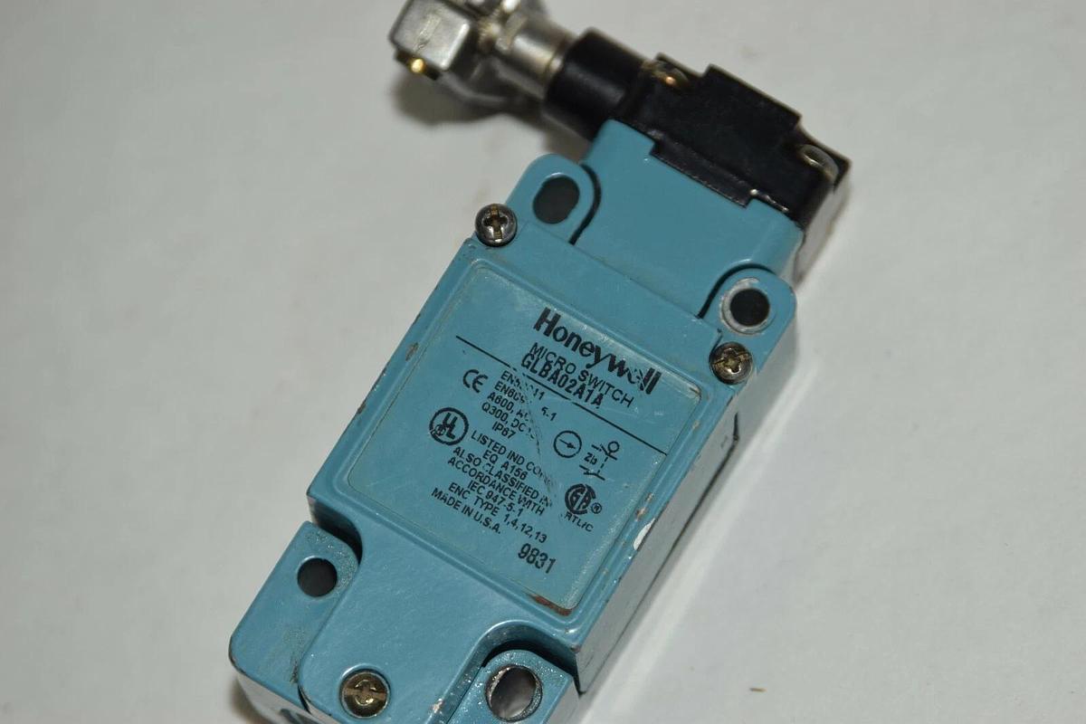 Used HONEYWELL GLBA02A1A Side Rotary Micro Switch